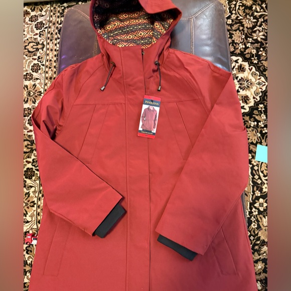 Pendleton rain jacket - Picture 2 of 4